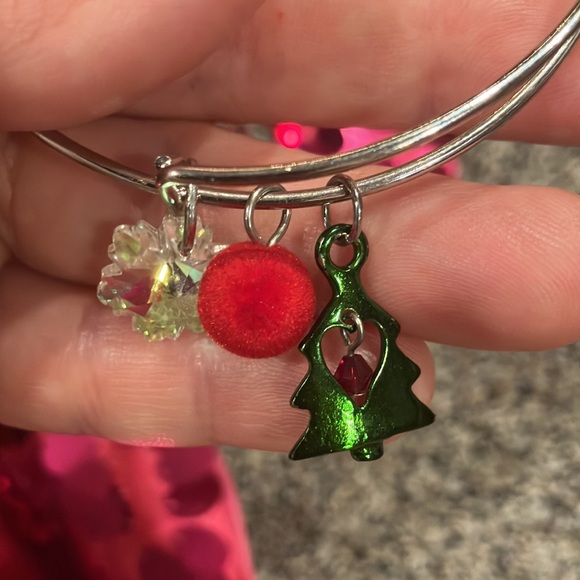 3 Holiday Charm Bracelets NWT snowman ornament tree snowflake star bell - Picture 6 of 6